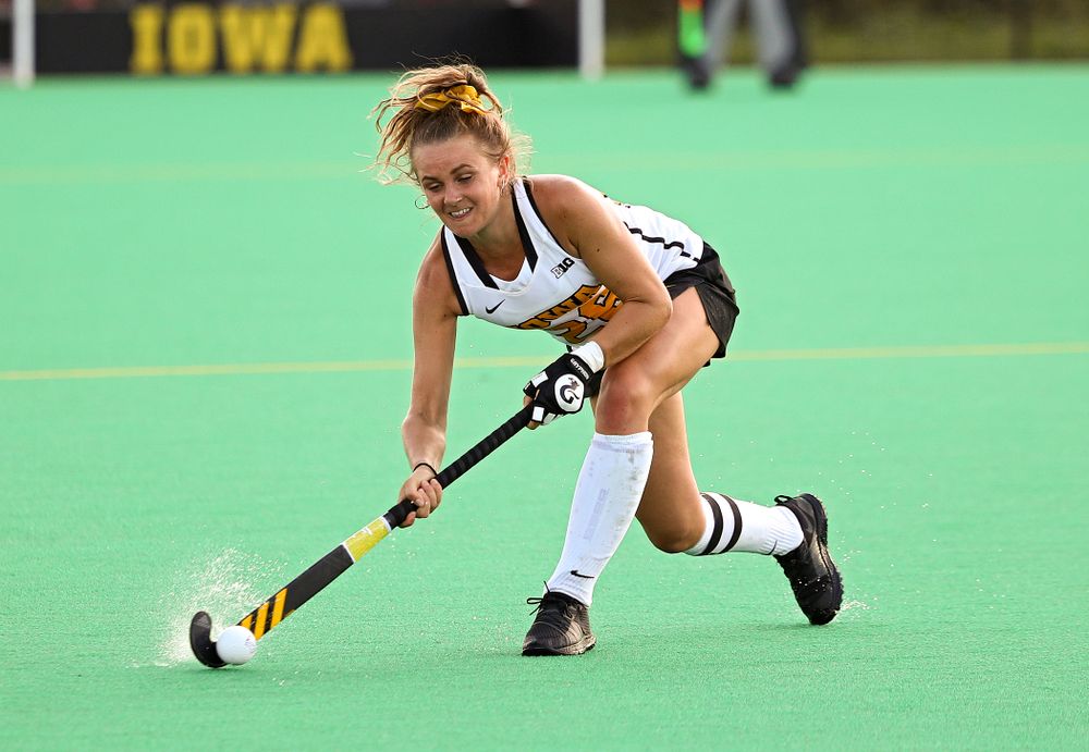 Iowa’s Maddy Murphy (26) passes during the third quarter of their game at Grant Field in Iowa City on Friday, Sep 13, 2019. (Stephen Mally/hawkeyesports.com)