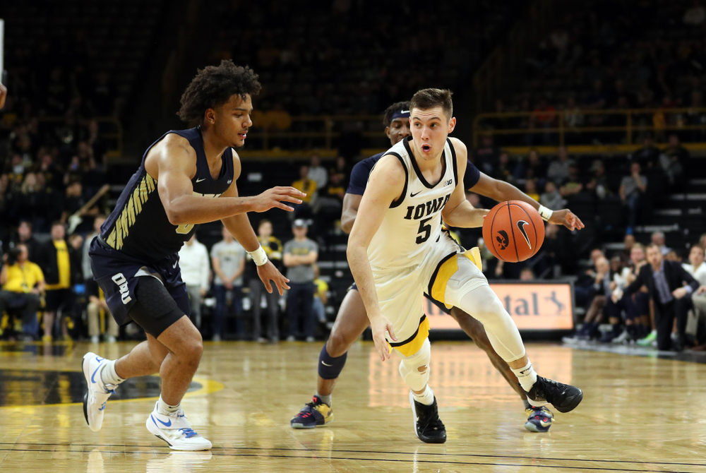 Iowa Hawkeyes guard CJ Fredrick (5) against Oral Roberts Friday, November 15, 2019 at Carver-Hawkeye Arena. (Brian Ray/hawkeyesports.com)