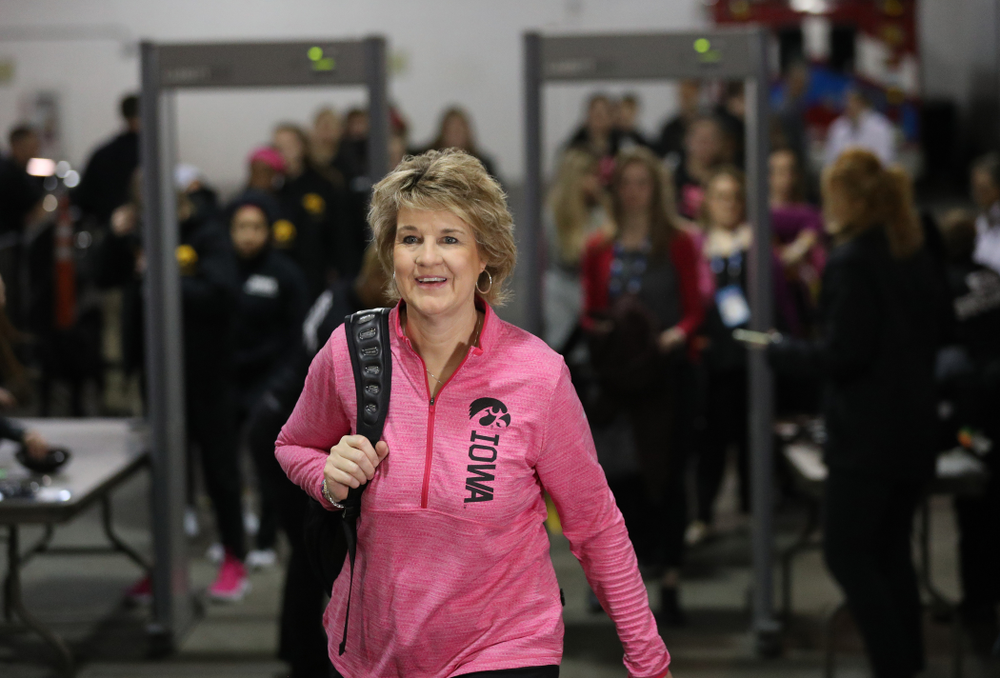 Iowa Hawkeyes head coach Lisa Bluder against the Rutgers Scarlet Knights in the semi-finals of the Big Ten Tournament Saturday, March 9, 2019 at Bankers Life Fieldhouse in Indianapolis, Ind. (Brian Ray/hawkeyesports.com)