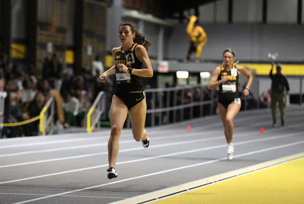 Iowa's Taylor Arco runs the 600 meter premier during the 2019 Larry Wieczorek Invitational Friday, January 18, 2019 at the Hawkeye Tennis and Recreation Center. (Brian Ray/hawkeyesports.com)