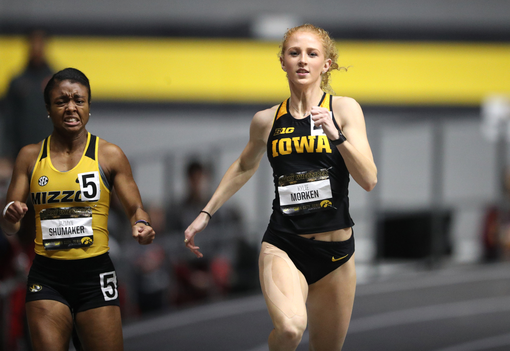 Iowa's Kylie Morken runs the 200-meters during the 2019 Larry Wieczorek Invitational Friday, January 18, 2019 at the Hawkeye Tennis and Recreation Center. (Brian Ray/hawkeyesports.com)
