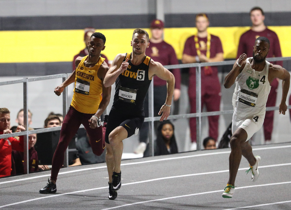 Iowa's Colin Hofacker runs the 200 meter premier during the 2019 Larry Wieczorek Invitational Friday, January 18, 2019 at the Hawkeye Tennis and Recreation Center. (Brian Ray/hawkeyesports.com)