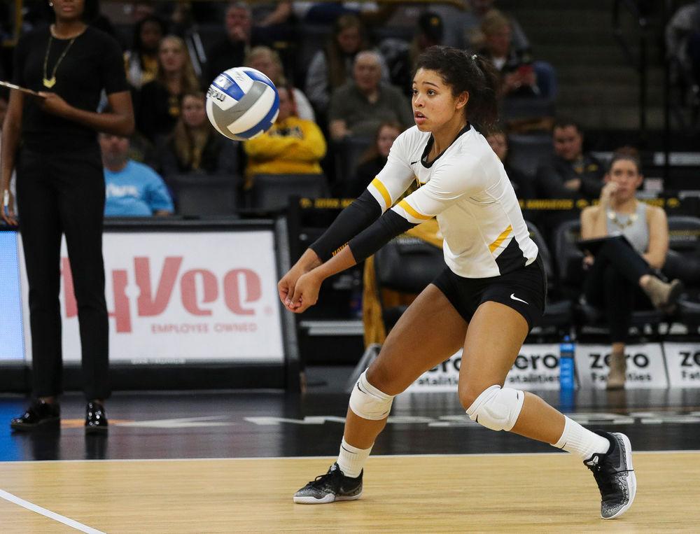 Iowa Hawkeyes setter Brie Orr (7) bumps the ball during a match against Maryland at Carver-Hawkeye Arena on November 23, 2018. (Tork Mason/hawkeyesports.com)