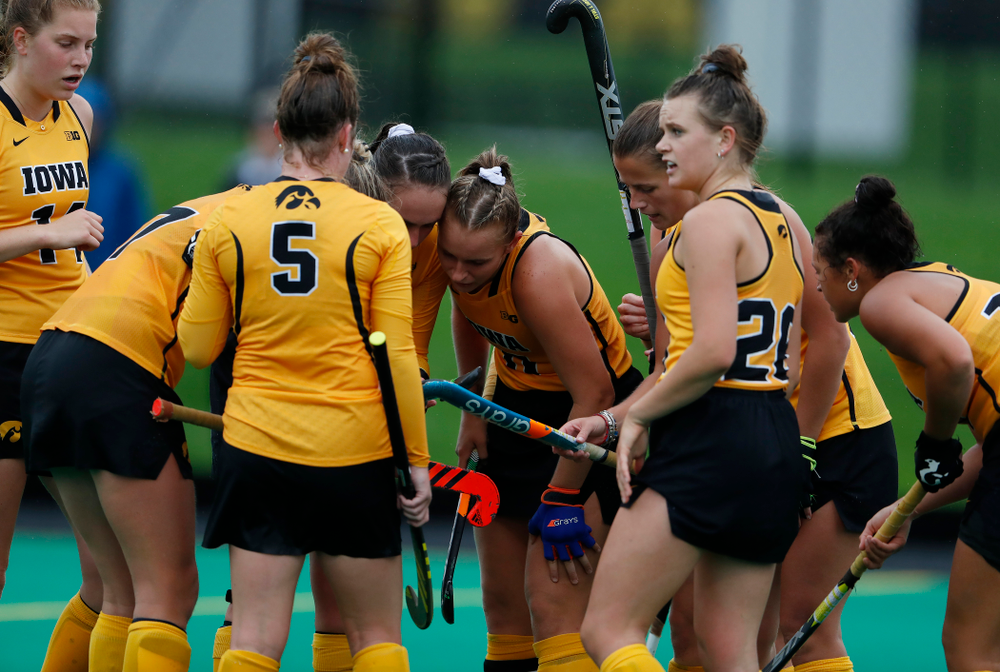 Iowa Hawkeyes Katie Birch (11) against Stanford Sunday, October 7, 2018 at Grant Field. (Brian Ray/hawkeyesports.com)