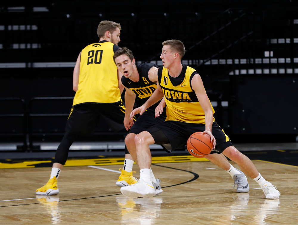 Iowa Hawkeyes guard Joe Wieskamp (10) during the first practice of the season Monday, October 1, 2018 at Carver-Hawkeye Arena. (Brian Ray/hawkeyesports.com)