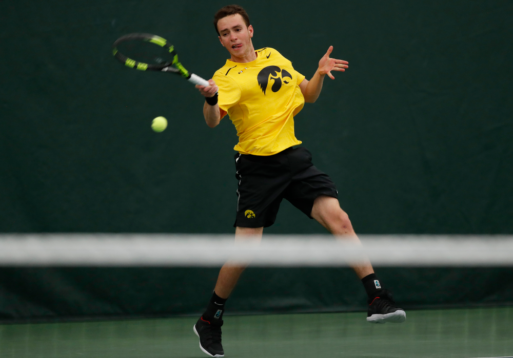 Kareem Allaf against the Illinois Fighting Illini Saturday, March 31, 2018 at Hawkeye Tennis and Recreation Center. (Brian Ray/hawkeyesports.com)
