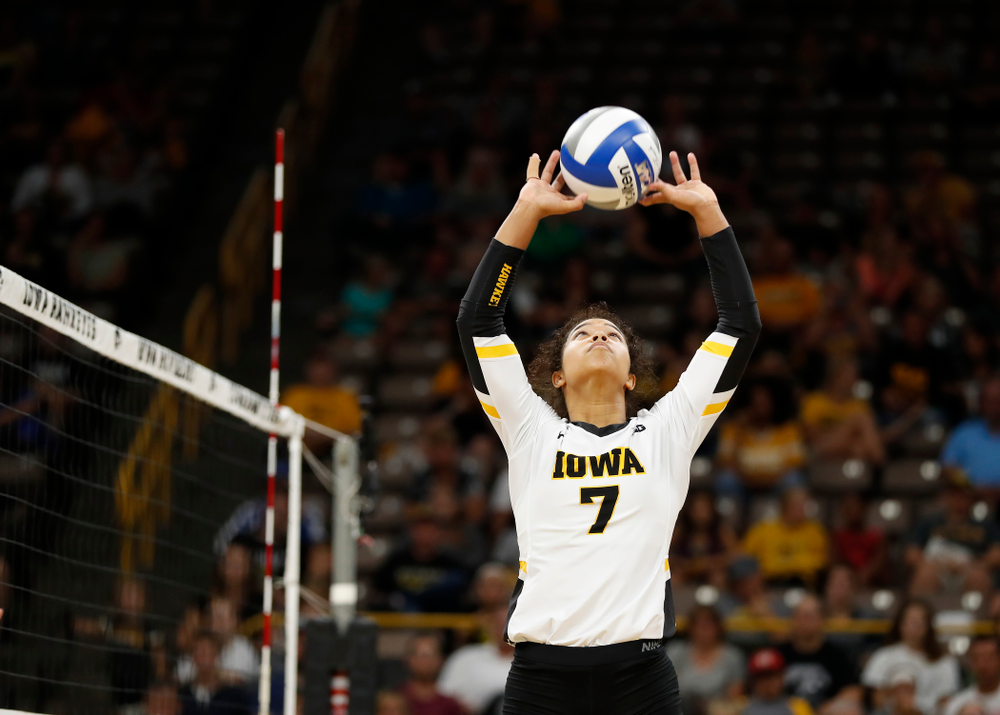 Iowa Hawkeyes setter Gabrielle Orr (7) against Eastern Illinois Sunday, September 9, 2018 at Carver-Hawkeye Arena. (Brian Ray/hawkeyesports.com)