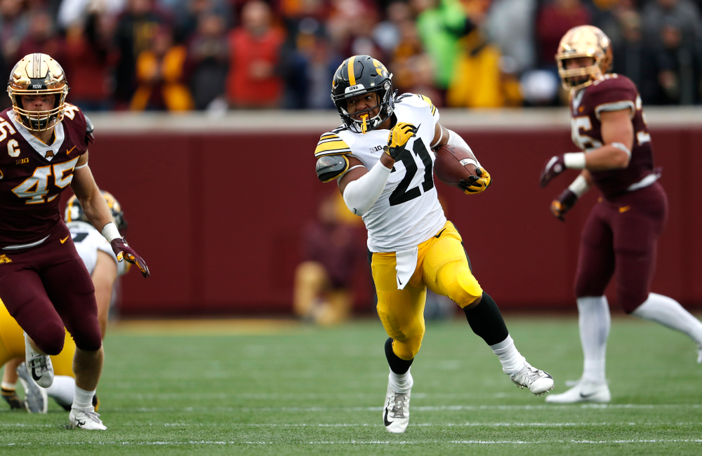 Iowa Hawkeyes running back Ivory Kelly-Martin (21) against the Minnesota Golden Gophers Saturday, October 6, 2018 at TCF Bank Stadium. (Brian Ray/hawkeyesports.com)
