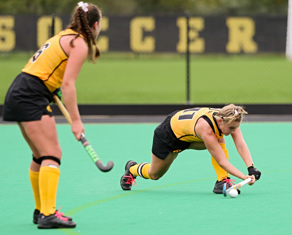Iowa’s Katie Birch (11) passes the ball during the first quarter of their game against UC Davis at Grant Field in Iowa City on Sunday, Oct 6, 2019. (Stephen Mally/hawkeyesports.com)