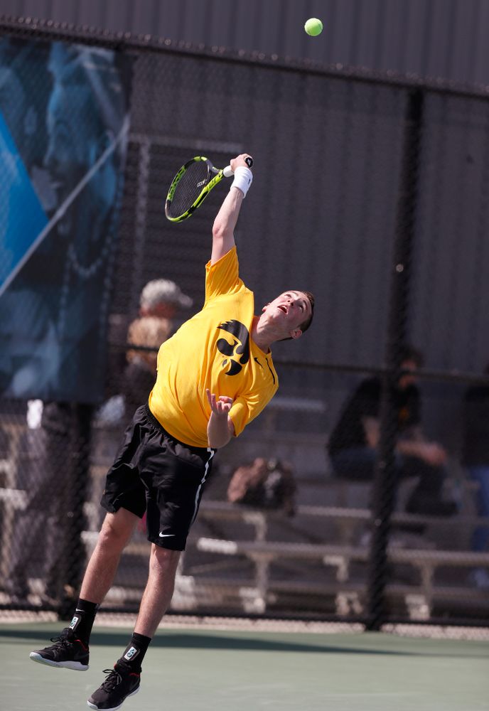 Kareem Allaf against Northwestern in the first round of the 2018 Big Ten Men's Tennis Tournament Thursday, April 26, 2018 at the Hawkeye Tennis and Recreation Complex. (Brian Ray/hawkeyesports.com)