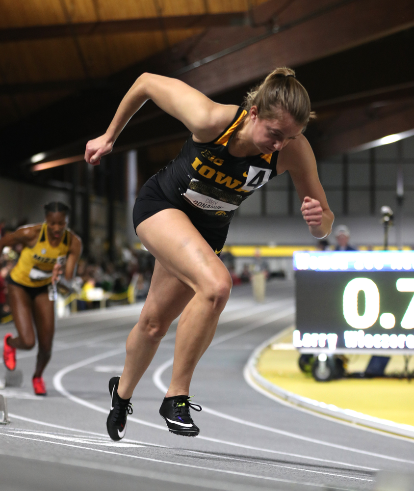 Iowa's Carly Donahue runs the 200-meters during the 2019 Larry Wieczorek Invitational Friday, January 18, 2019 at the Hawkeye Tennis and Recreation Center. (Brian Ray/hawkeyesports.com)