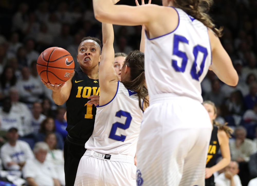 Iowa Hawkeyes guard Tania Davis (11) against the Drake Bulldogs Friday, December 21, 2018 at the Knapp Center in Des Moines. (Brian Ray/hawkeyesports.com)
