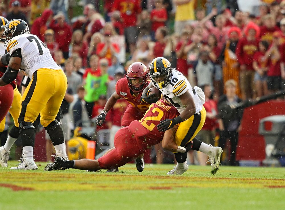 Iowa Hawkeyes running back Mekhi Sargent (10) on a run during the first quarter of their Iowa Corn Cy-Hawk Series game at Jack Trice Stadium in Ames on Saturday, Sep 14, 2019. (Stephen Mally/hawkeyesports.com)