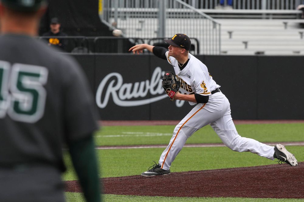 Iowa pitcher Trace Hoffman during baseball vs Michigan State game 3 at Duane Banks Field on Sunday, May 12, 2019. (Lily Smith/hawkeyesports.com)