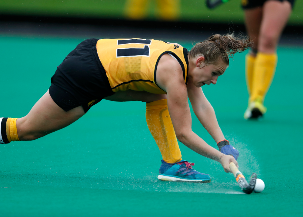 Iowa Hawkeyes Katie Birch (11) against Stanford Sunday, October 7, 2018 at Grant Field. (Brian Ray/hawkeyesports.com)