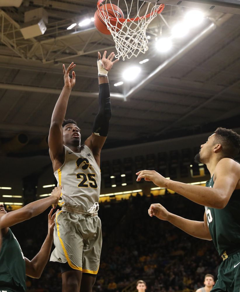 Iowa Hawkeyes forward Tyler Cook (25) against the Michigan State Spartans Thursday, January 24, 2019 at Carver-Hawkeye Arena. (Brian Ray/hawkeyesports.com)