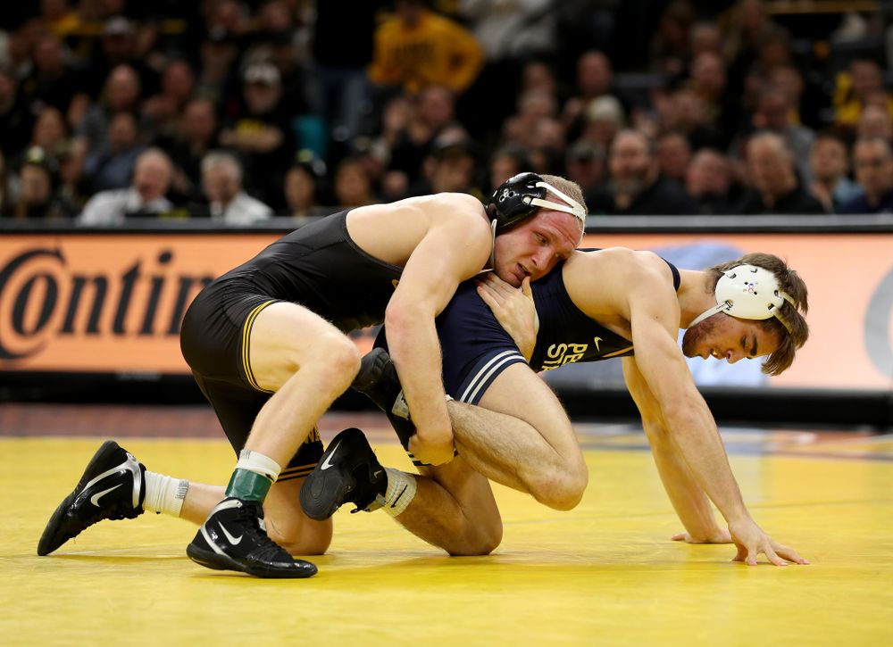 Iowa’s Kaleb Young wrestles Penn State’s Bo Pipher at 157 pounds Friday, January 31, 2020 at Carver-Hawkeye Arena. Young defeated Pipher 6-1. (Brian Ray/hawkeyesports.com)