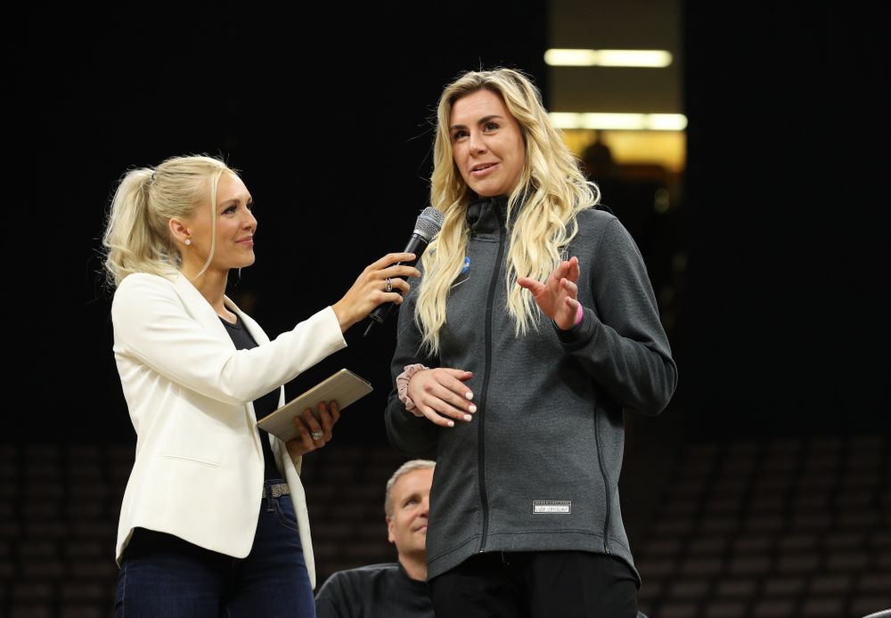Laura Vandenberg interviews Iowa Hawkeyes forward Hannah Stewart (21) during the teamÕs Celebr-Eight event Wednesday, April 24, 2019 at Carver-Hawkeye Arena. (Brian Ray/hawkeyesports.com)