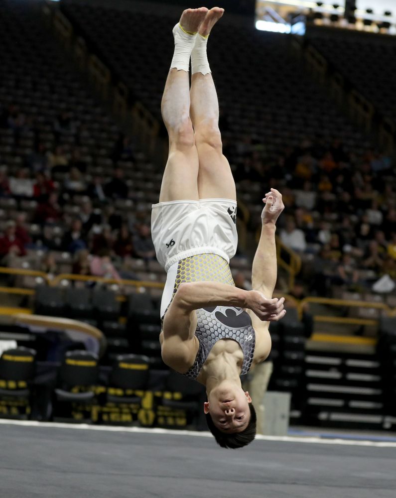 Iowa’s Bennet Huang competes on the floor against UIC and Minnesota Saturday, February 1, 2020 at Carver-Hawkeye Arena. (Brian Ray/hawkeyesports.com)