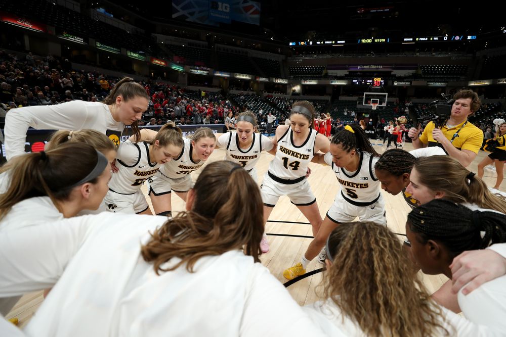 The Iowa Hawkeyes against Ohio State in the quarterfinals of the Big Ten Basketball Tournament Friday, March 6, 2020 at Bankers Life Fieldhouse in Indianapolis. (Brian Ray/hawkeyesports.com)