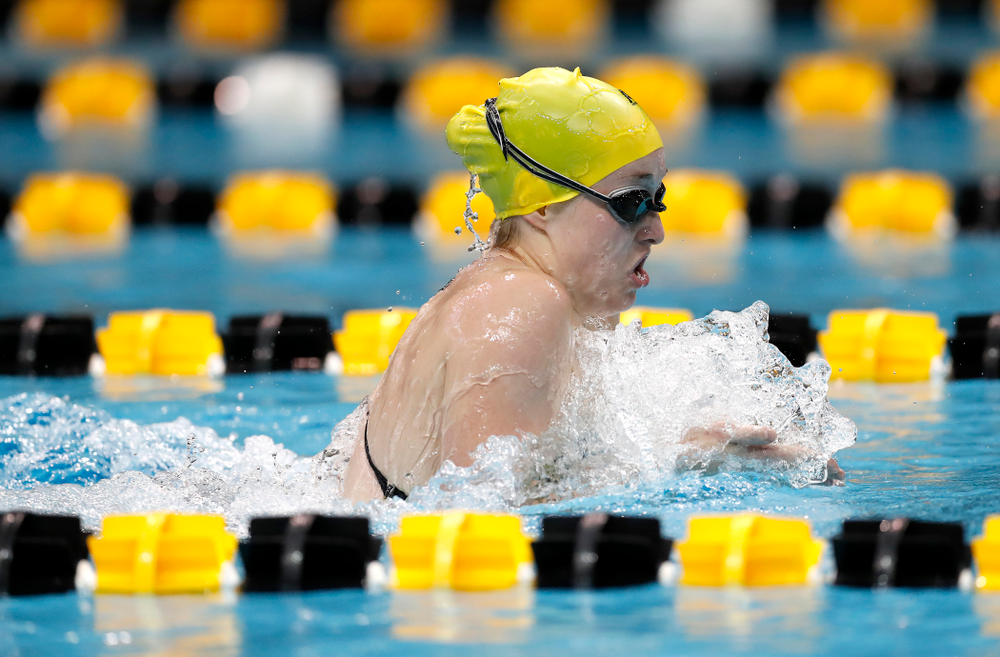 Kelsey Drake swims the 200 yard IM during the Black and Gold Intrasquad Saturday, September 29, 2018 at the Campus Recreation and Wellness Center. (Brian Ray/hawkeyesports.com)