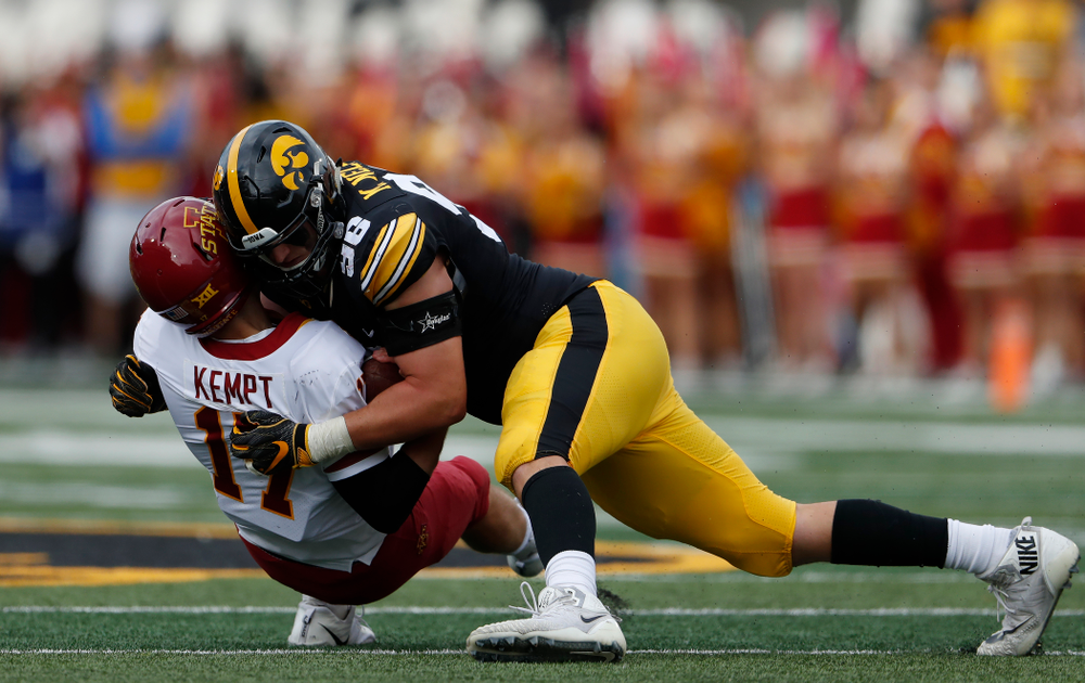 Iowa Hawkeyes defensive end Matt Nelson (96) sacks Iowa State quarterback Kyle Kempt (17) during their game Saturday, September 8, 2018 at Kinnick Stadium. (Brian Ray/hawkeyesports.com)