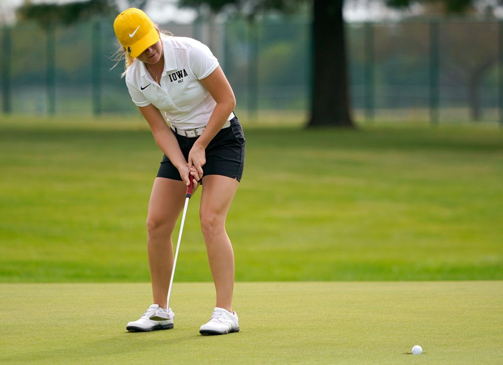 Iowa’s Morgan Goldstein putts during their dual against Northern Iowa at Pheasant Ridge Golf Course in Cedar Falls on Monday, Sep 2, 2019. (Stephen Mally/hawkeyesports.com)