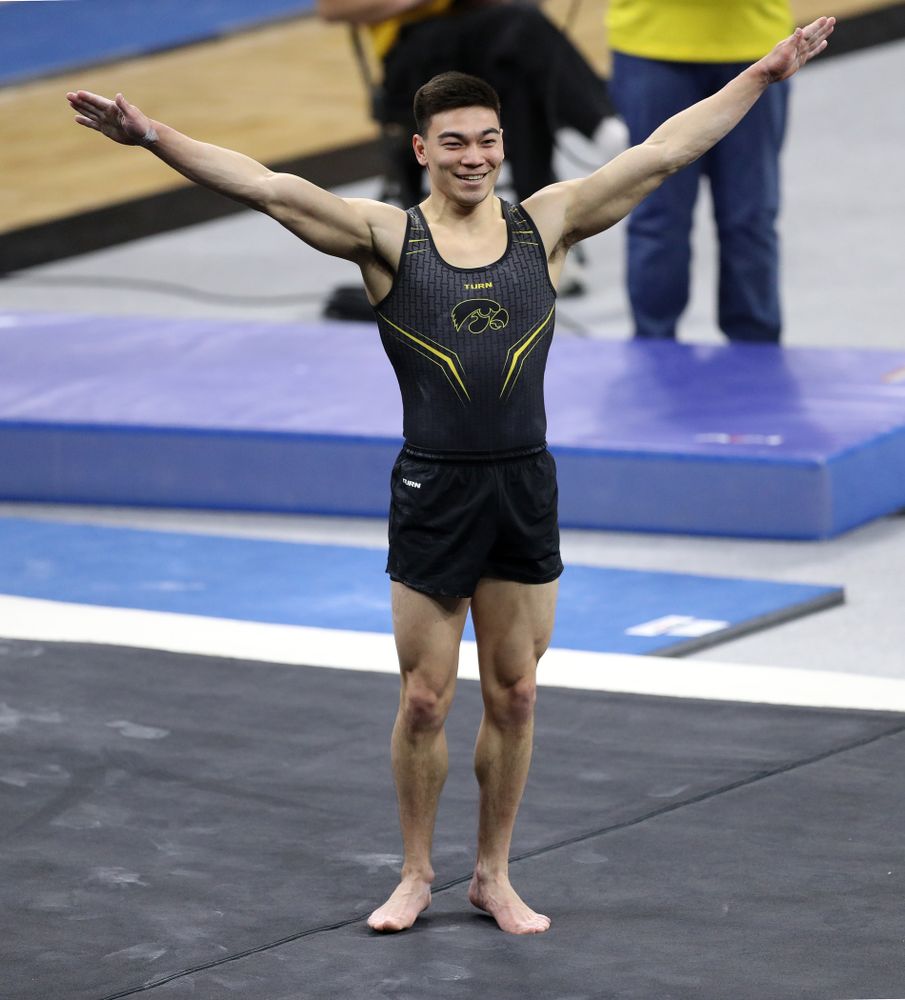 Iowa's Brandon Wong competes on the floor against Oklahoma Saturday, February 9, 2019 at Carver-Hawkeye Arena. (Brian Ray/hawkeyesports.com)