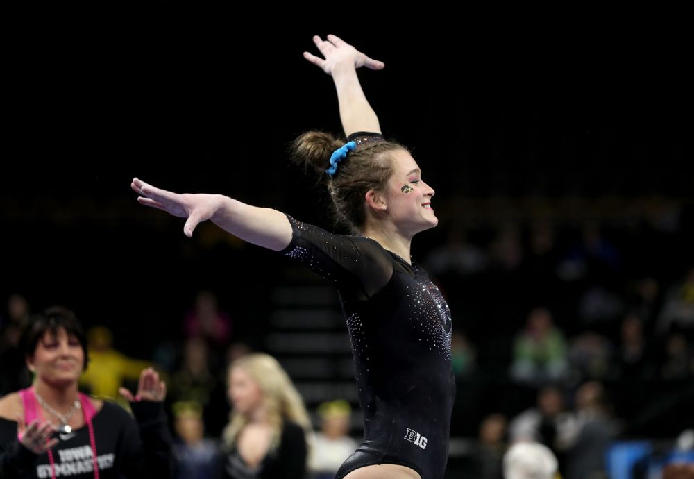 Iowa’s Mackenzie Vance competes on the beam against Michigan Friday, February 14, 2020 at Carver-Hawkeye Arena. (Brian Ray/hawkeyesports.com)