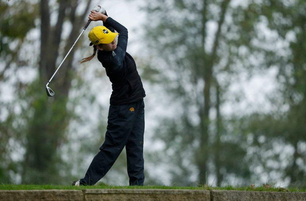 Iowa's Dana Lerner tees off during the final round of the Diane Thomason Invitational at Finkbine Golf Course on September 30, 2018. (Tork Mason/hawkeyesports.com)
