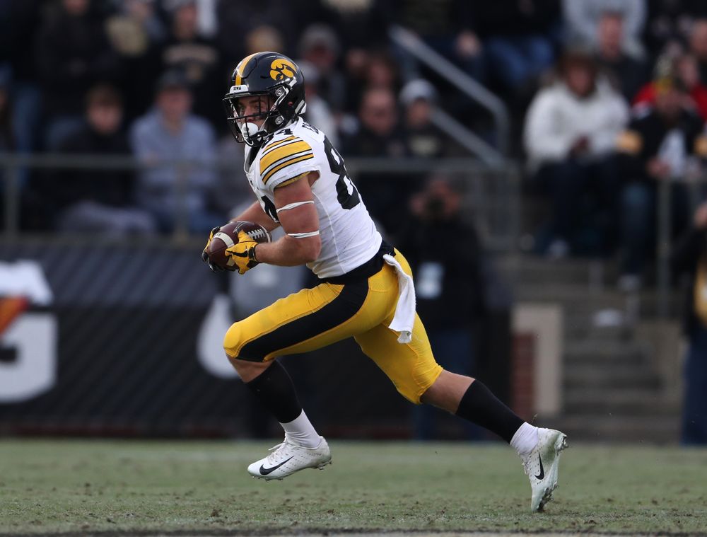 Iowa Hawkeyes wide receiver Nick Easley (84) against the Purdue Boilermakers Saturday, November 3, 2018 Ross Ade Stadium in West Lafayette, Ind. (Brian Ray/hawkeyesports.com)