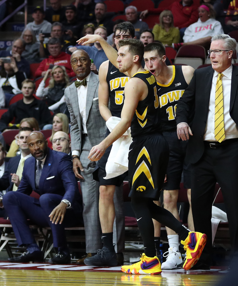Iowa Hawkeyes guard Jordan Bohannon (3) against the Northern Iowa Panthers in the Hy-Vee Classic Saturday, December 15, 2018 at Wells Fargo Arena in Des Moines. (Brian Ray/hawkeyesports.com)