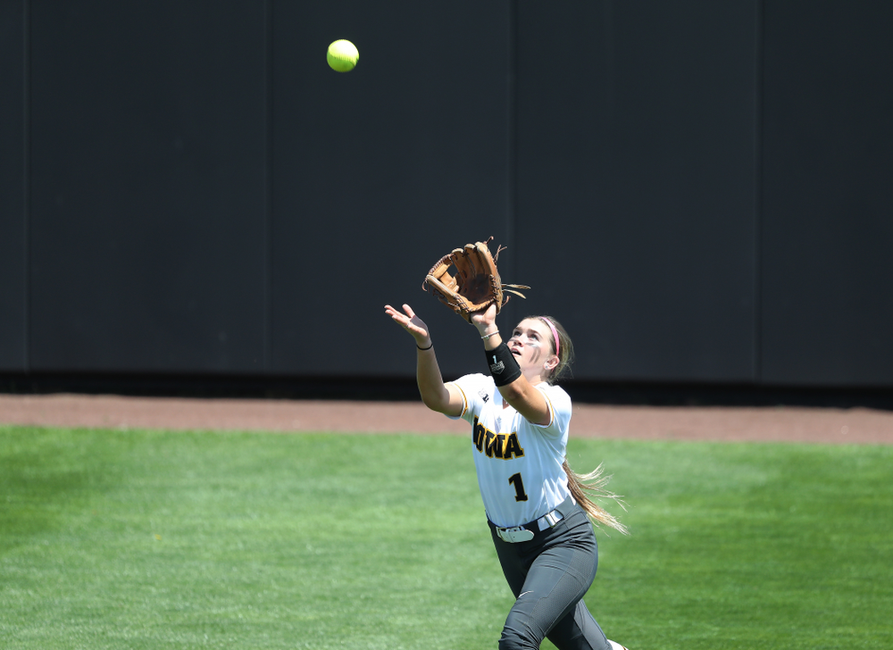 Iowa Hawkeyes Cameron Cecil (1) against the Ohio State Buckeyes on senior day Sunday, May 5, 2019 at Pearl Field. (Brian Ray/hawkeyesports.com)