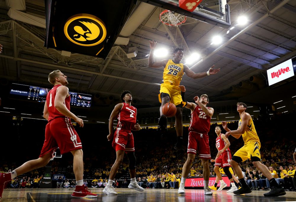 Iowa Hawkeyes forward Tyler Cook (25) against the Wisconsin Badgers Friday, November 30, 2018 at Carver-Hawkeye Arena. (Brian Ray/hawkeyesports.com)