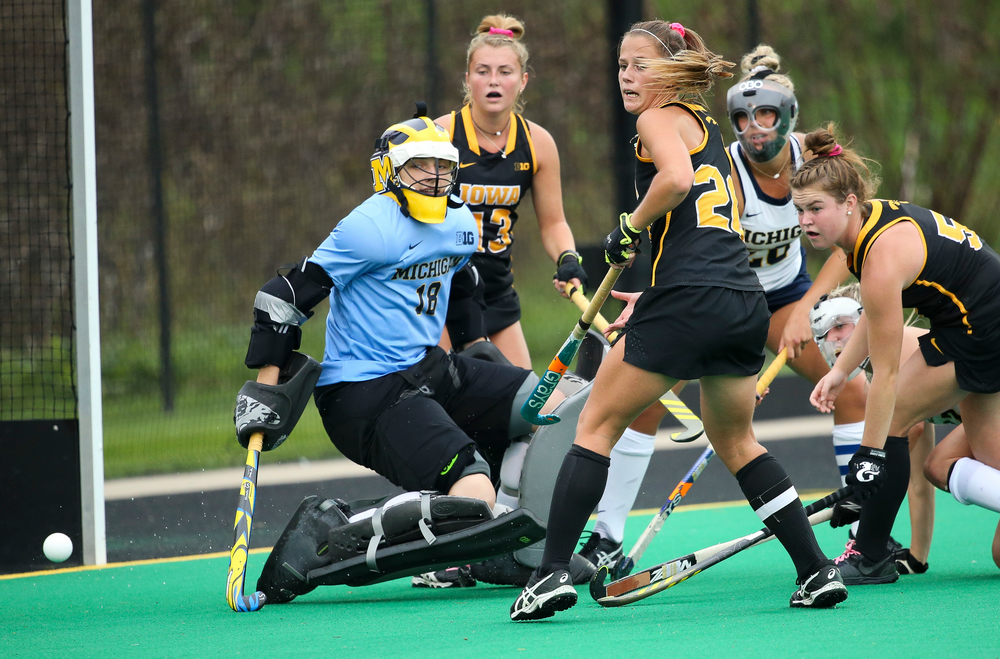 Iowa Hawkeyes midfielder Sophie Sunderland (20) chases down a deflected shot during a game against Michigan at Grant Field on October 5, 2018. (Tork Mason/hawkeyesports.com)