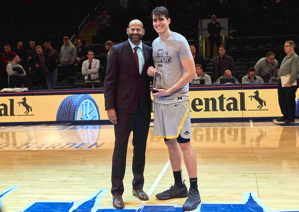Iowa Hawkeyes forward Luka Garza (55) against UConn in the Championship game of the 2K Empire Classic Friday, November 16, 2018 at Madison Square Garden in New York City. (Duncan H.Williams/Freelance)