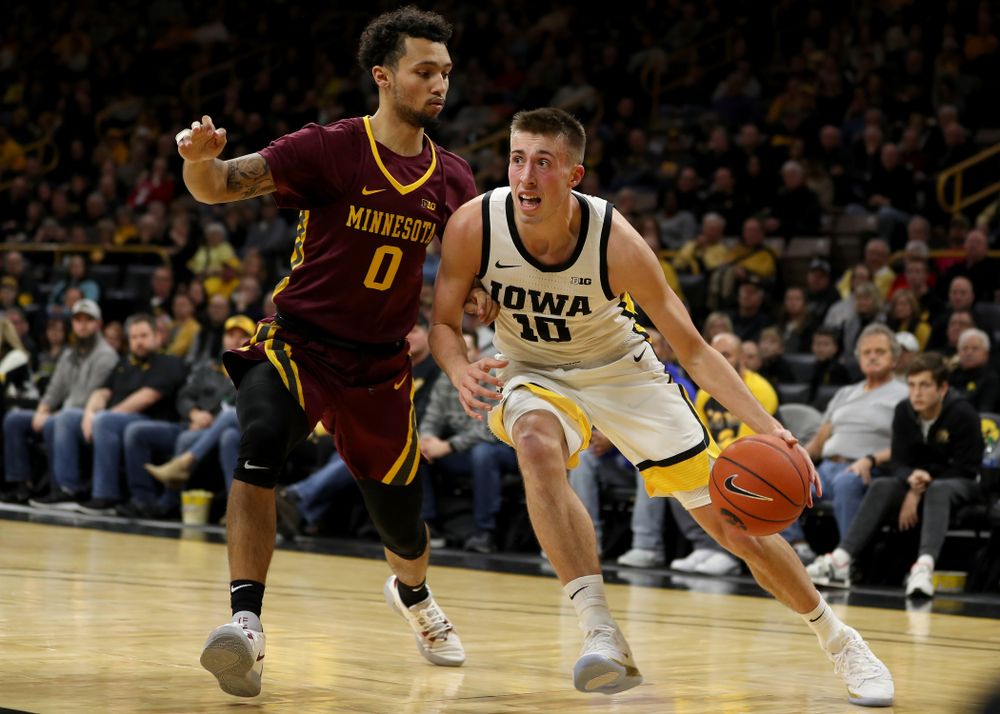 Iowa Hawkeyes guard Joe Wieskamp (10) against the Minnesota Golden Gophers Monday, December 9, 2019 at Carver-Hawkeye Arena. (Brian Ray/hawkeyesports.com)