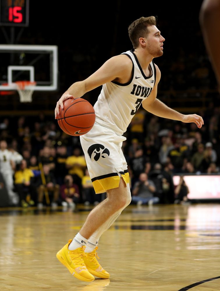 Iowa Hawkeyes guard Jordan Bohannon (3) against the Minnesota Golden Gophers Monday, December 9, 2019 at Carver-Hawkeye Arena. (Brian Ray/hawkeyesports.com)