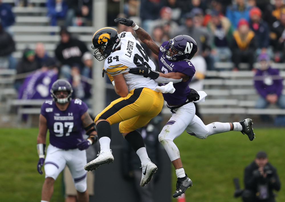 Iowa Hawkeyes tight end Sam LaPorta (84) makes a catch for a first down against the Northwestern Wildcats Saturday, October 26, 2019 at Ryan Field in Evanston, Ill. (Brian Ray/hawkeyesports.com)