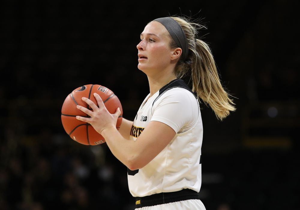 Iowa Hawkeyes guard Makenzie Meyer (3) against the Wisconsin Badgers Monday, January 7, 2019 at Carver-Hawkeye Arena. (Brian Ray/hawkeyesports.com)