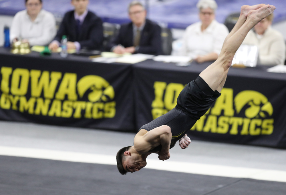 Iowa's Brandon Wong competes on the floor against Oklahoma Saturday, February 9, 2019 at Carver-Hawkeye Arena. (Brian Ray/hawkeyesports.com)