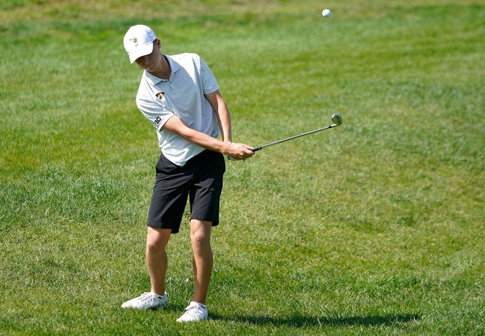 Iowa’s Benton Weinberg chips onto the green during the second day of the Golfweek Conference Challenge at the Cedar Rapids Country Club in Cedar Rapids on Monday, Sep 16, 2019. (Stephen Mally/hawkeyesports.com)
