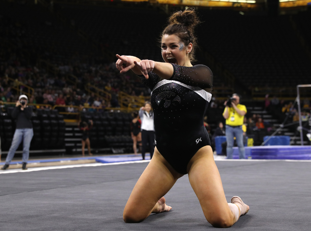 Iowa's Erin Castle competes on the floor against the Rutgers Scarlet Knights Saturday, January 26, 2019 at Carver-Hawkeye Arena. (Brian Ray/hawkeyesports.com)