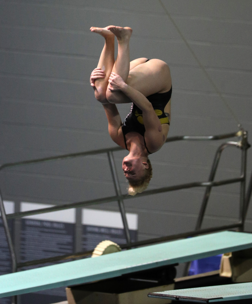 Iowa's Thelma Strandberg competes on the 3-meter springboard against the Iowa State Cyclones in the Iowa Corn Cy-Hawk Series Friday, December 7, 2018 at at the Campus Recreation and Wellness Center. (Brian Ray/hawkeyesports.com)