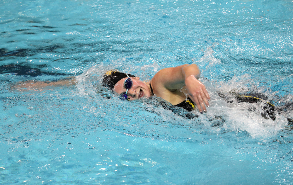 Iowa's Abbey Schneider swims the 1000-yard freestyle against the Iowa State Cyclones in the Iowa Corn Cy-Hawk Series Friday, December 7, 2018 at at the Campus Recreation and Wellness Center. (Brian Ray/hawkeyesports.com)