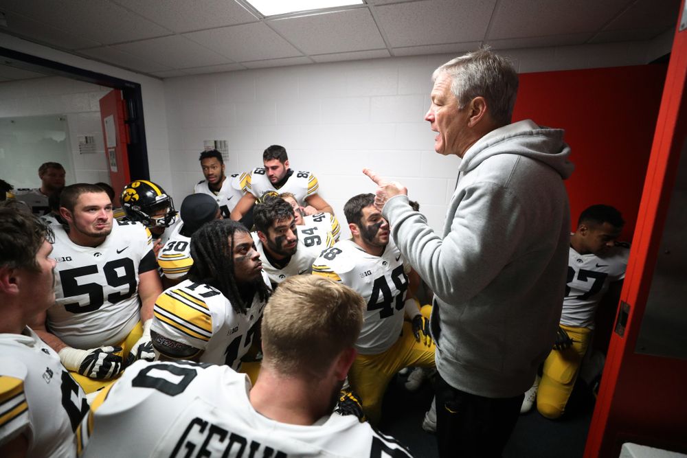 Iowa Hawkeyes head coach Kirk Ferentz talks to his team following their game against the Illinois Fighting Illini Saturday, November 17, 2018 at Memorial Stadium in Champaign, Ill. (Brian Ray/hawkeyesports.com)