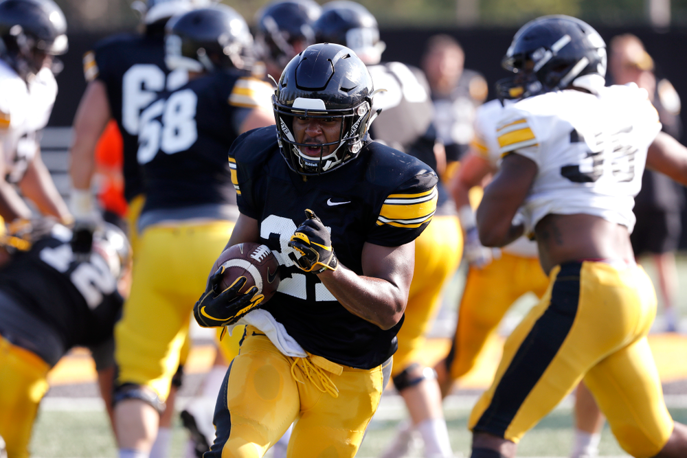 Iowa Hawkeyes running back Ivory Kelly-Martin (21) during camp practice No. 17 Wednesday, August 22, 2018 at the Kenyon Football Practice Facility. (Brian Ray/hawkeyesports.com)