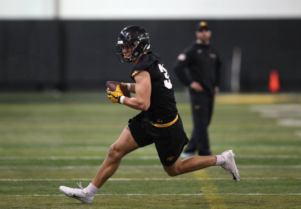 Iowa Hawkeyes tight end T.J. Hockenson (38) during preparation for the 2019 Outback Bowl Tuesday, December 18, 2018 at the Hansen Football Performance Center. (Brian Ray/hawkeyesports.com)