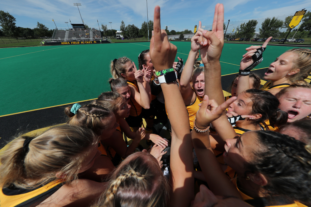 The Iowa Hawkeyes gather before an exhibition game against Northwestern Saturday, August 24, 2019 at Grant Field. (Brian Ray/hawkeyesports.com)