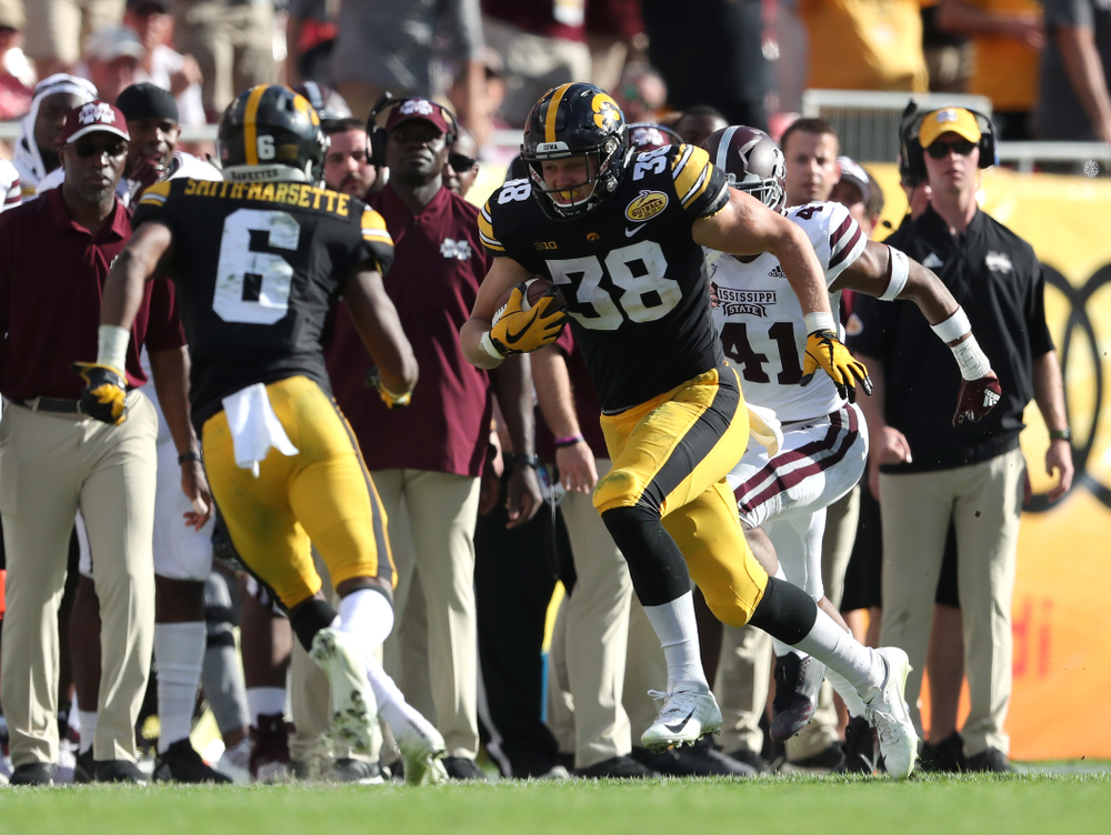 Iowa Hawkeyes tight end T.J. Hockenson (38) during their Outback Bowl Tuesday, January 1, 2019 at Raymond James Stadium in Tampa, FL. (Brian Ray/hawkeyesports.com)